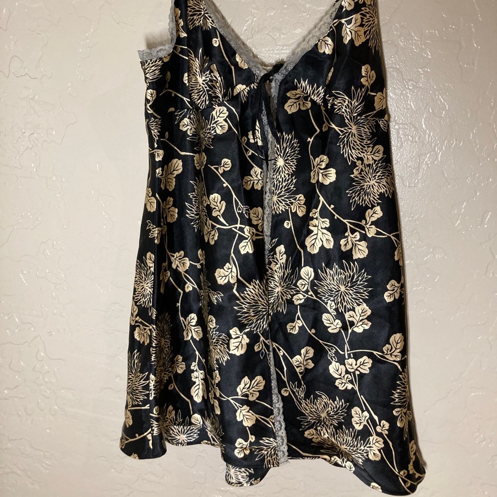 VS tie slip top 00’s inspired